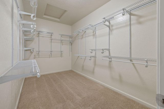 2192 N Weyrich Court, Tulare, CA 93274