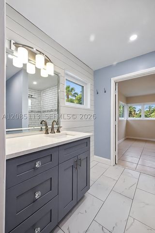 890 NW 65th Ave, Plantation, FL 33317