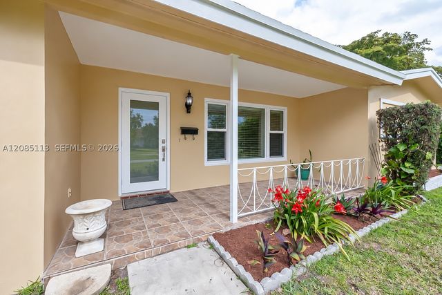 890 NW 65th Ave, Plantation, FL 33317