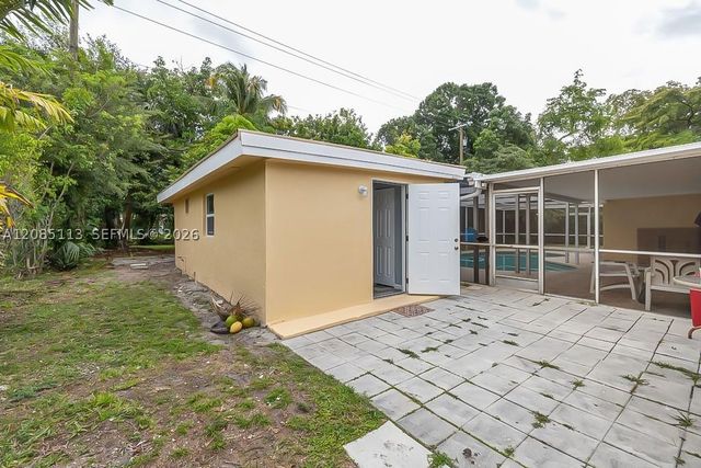 890 NW 65th Ave, Plantation, FL 33317