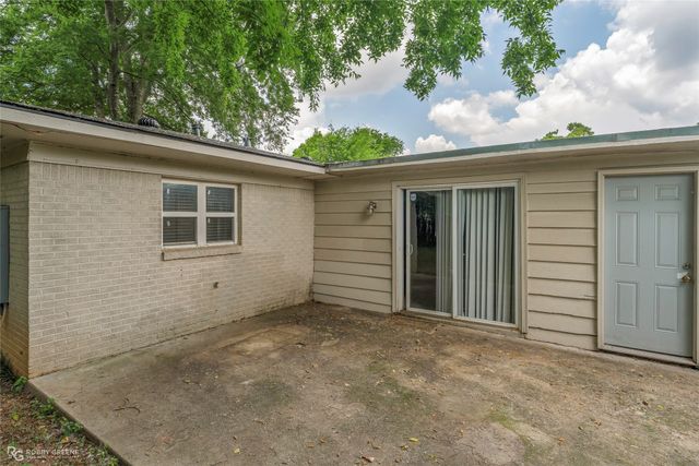 1328 Mark Avenue, Bossier City, LA 71112