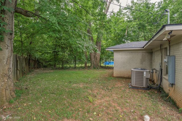 1328 Mark Avenue, Bossier City, LA 71112