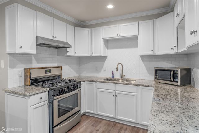 1328 Mark Avenue, Bossier City, LA 71112