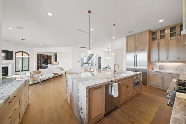 4610 Sunset Circle, Sugar Land, TX 77479