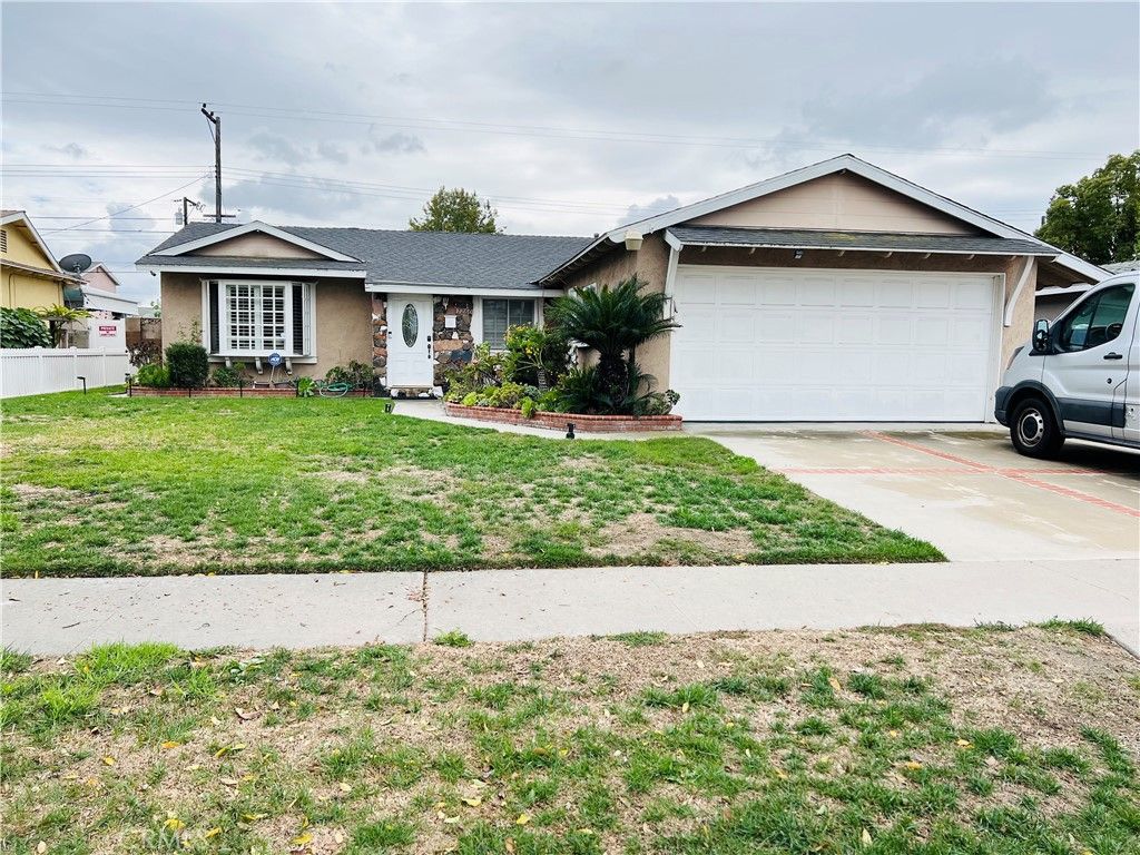 7260 Thunderbird Ln, Stanton, CA 90680