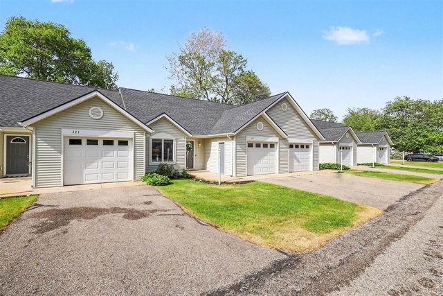 321 Nestlewood Drive, Holland, MI 49424