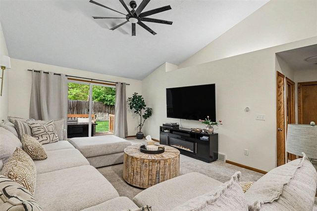 321 Nestlewood Drive, Holland, MI 49424