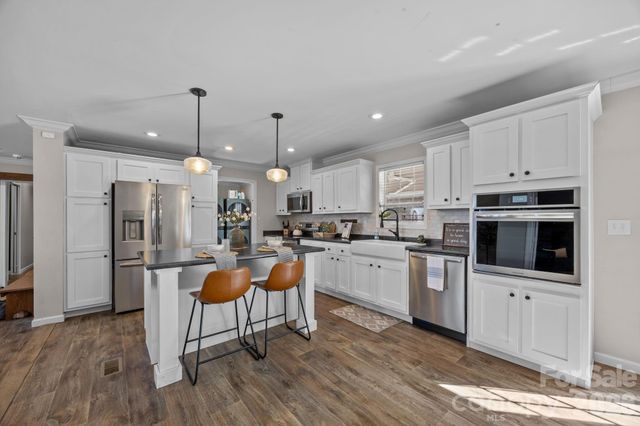 94 Leopard Drive, Waynesville, NC 28786