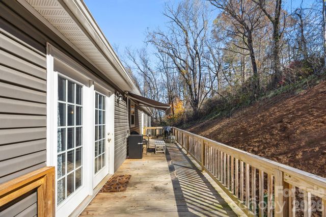 94 Leopard Drive, Waynesville, NC 28786