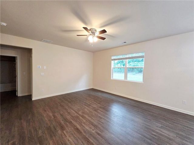 306 Walnut Grove Way, Pendergrass, GA 30567
