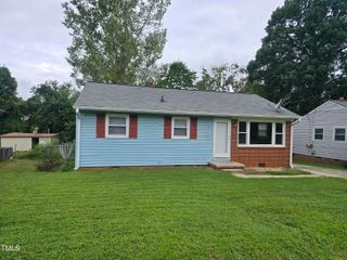 110 S Eleventh Street, Mebane, NC 27302