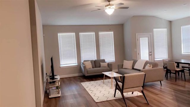 133 Birkshire DR, Georgetown, TX 78626