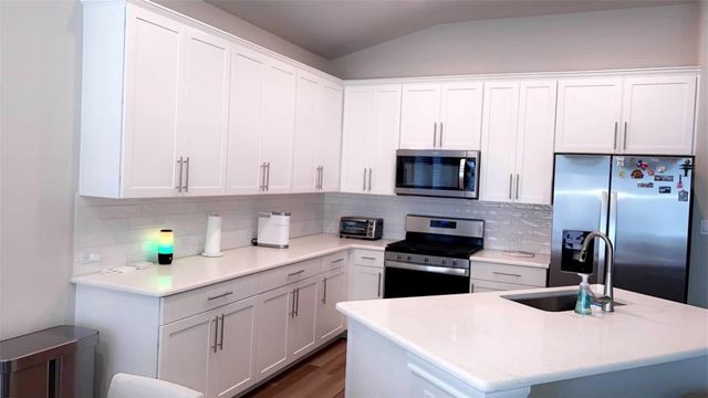 133 Birkshire DR, Georgetown, TX 78626