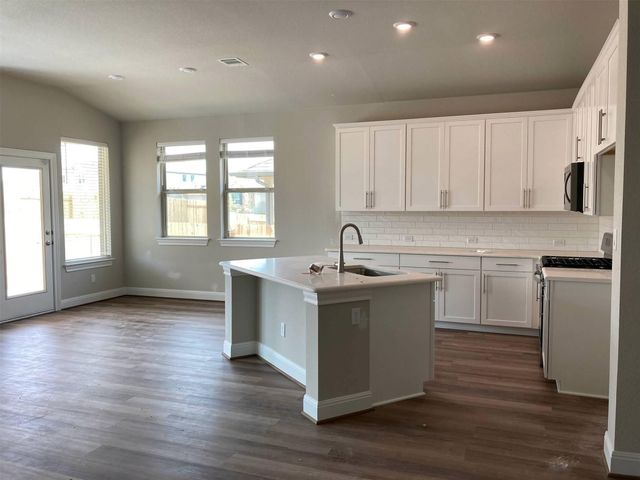 133 Birkshire DR, Georgetown, TX 78626