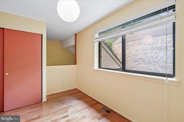 8946 SKYROCK CT, Columbia, MD 21046