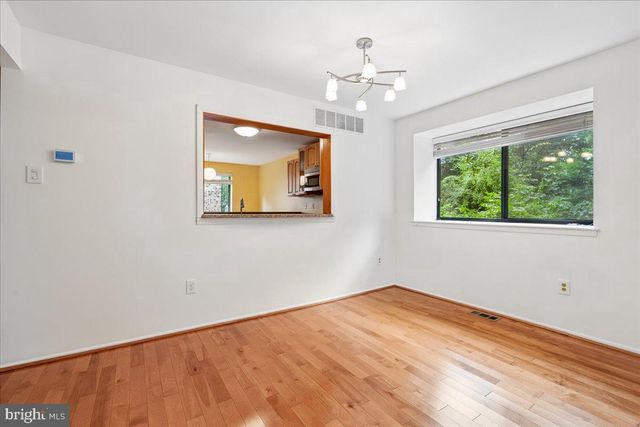 8946 SKYROCK CT, Columbia, MD 21046
