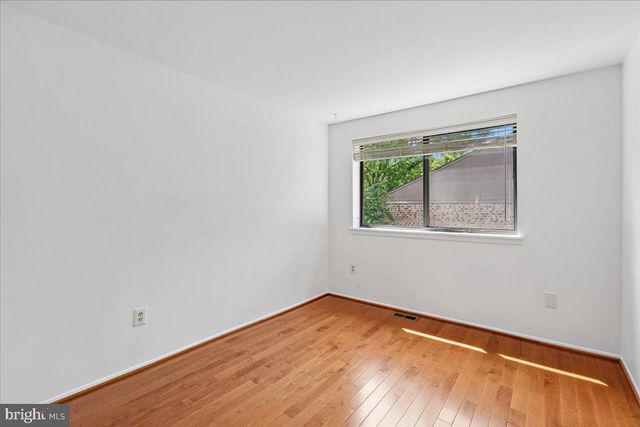 8946 SKYROCK CT, Columbia, MD 21046