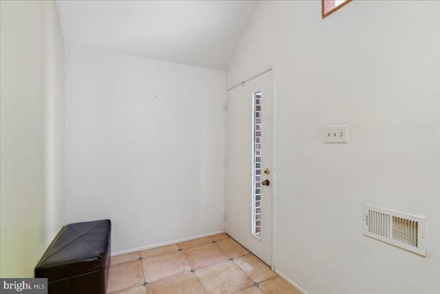 8946 SKYROCK CT, Columbia, MD 21046