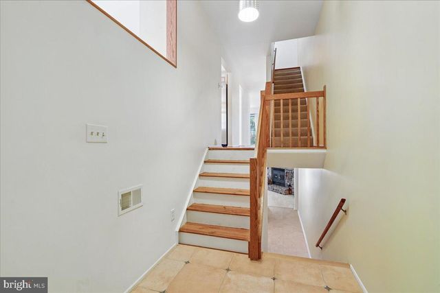 8946 SKYROCK CT, Columbia, MD 21046