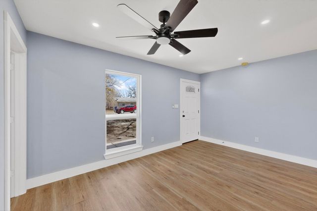 4813 Pebbleridge Drive, Balch Springs, TX 75180