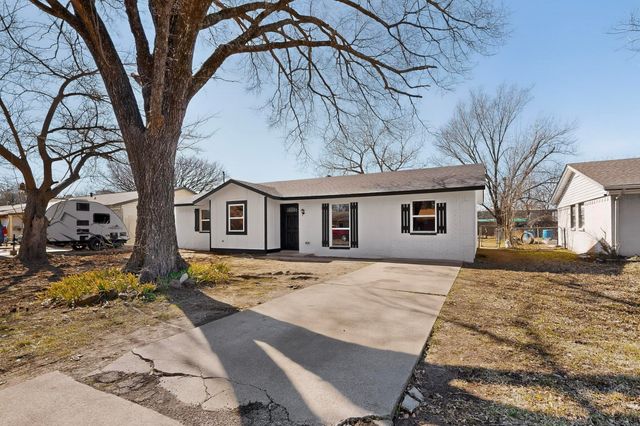 4813 Pebbleridge Drive, Balch Springs, TX 75180