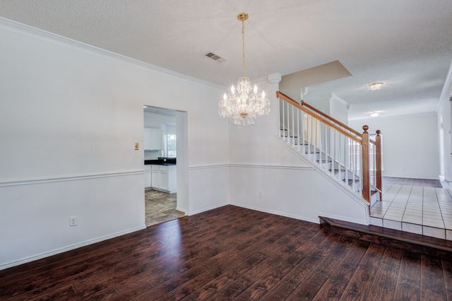 811 Valleycreek Road, Mesquite, TX 75181