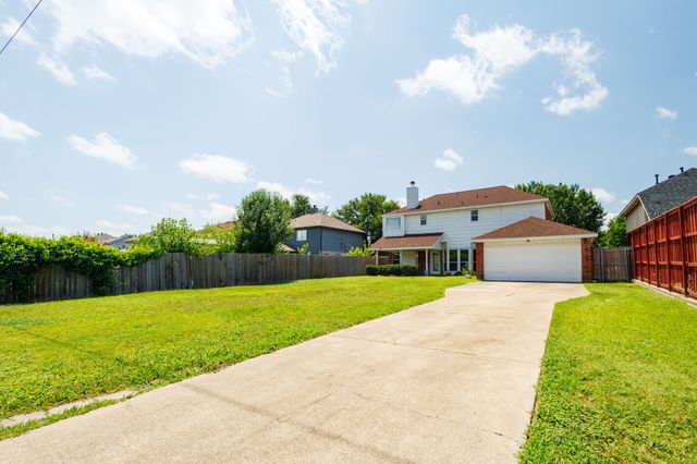 811 Valleycreek Road, Mesquite, TX 75181