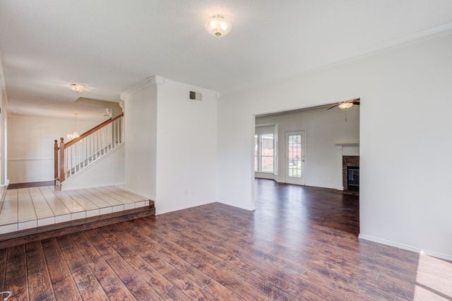 811 Valleycreek Road, Mesquite, TX 75181