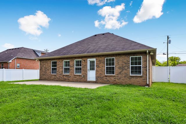 2029 Barretts Ridge Dr, Murfreesboro, TN 37130
