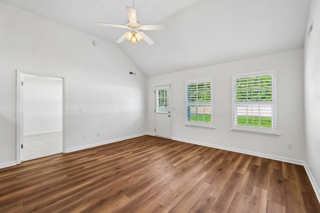 2029 Barretts Ridge Dr, Murfreesboro, TN 37130