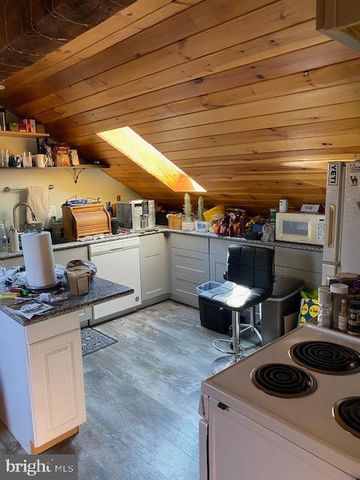 25 FIFTH AVE, Trappe, PA 19426