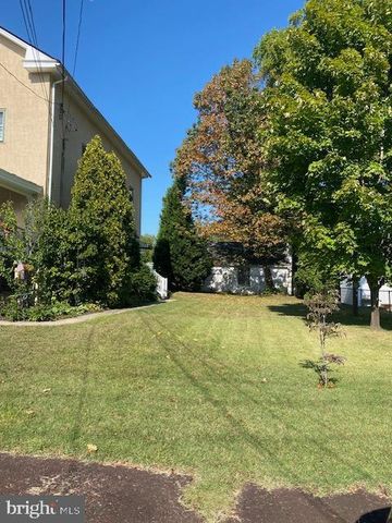 25 FIFTH AVE, Trappe, PA 19426