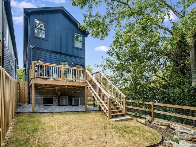 2307B Burns St, Nashville, TN 37216