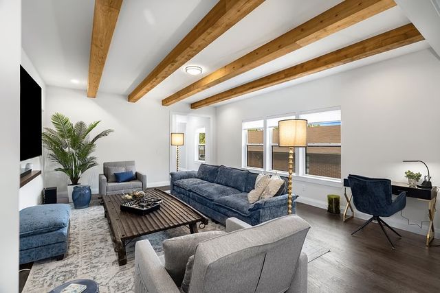 2307B Burns St, Nashville, TN 37216