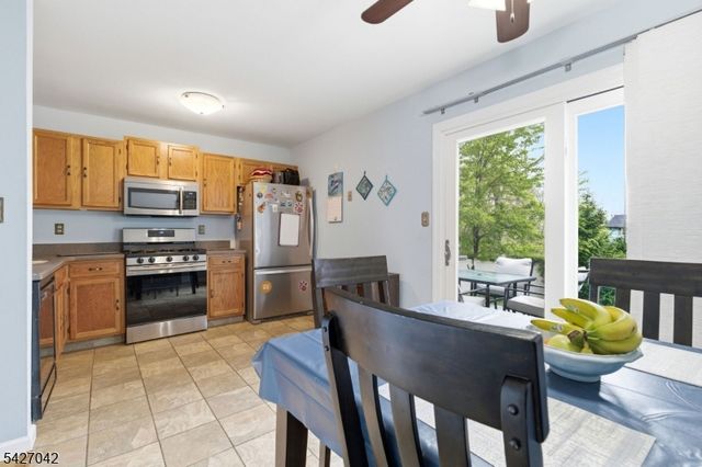 82 Cliffwood Ave, Aberdeen Twp., NJ 07721