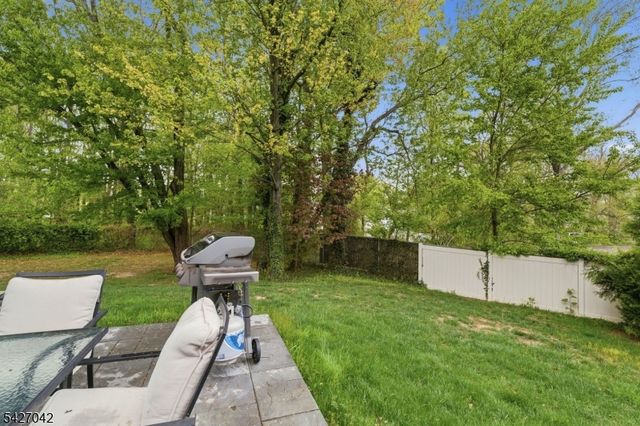 82 Cliffwood Ave, Aberdeen Twp., NJ 07721