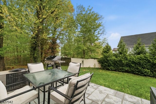 82 Cliffwood Ave, Aberdeen Twp., NJ 07721