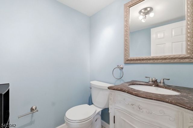 82 Cliffwood Ave, Aberdeen Twp., NJ 07721