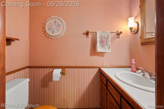 9460 Deer Park Court, Fenton, MI 48430