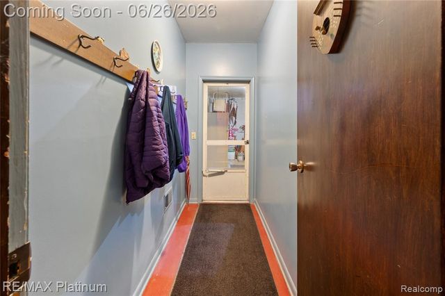 9460 Deer Park Court, Fenton, MI 48430