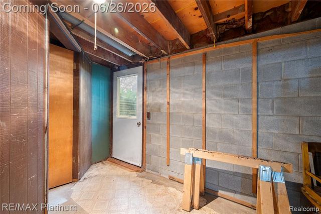 9460 Deer Park Court, Fenton, MI 48430
