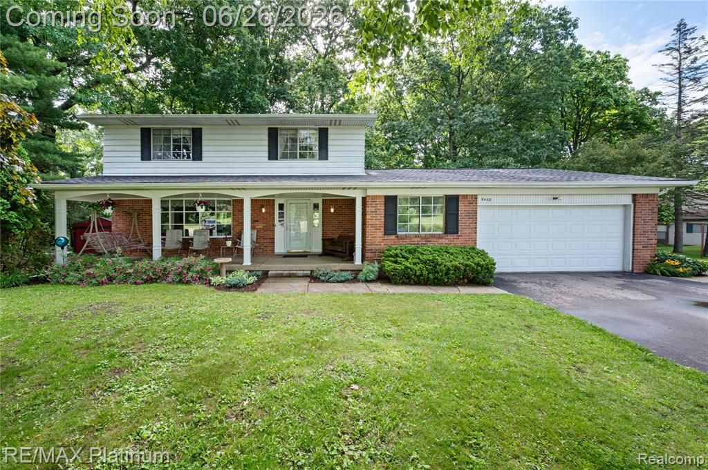 9460 Deer Park Court, Fenton, MI 48430