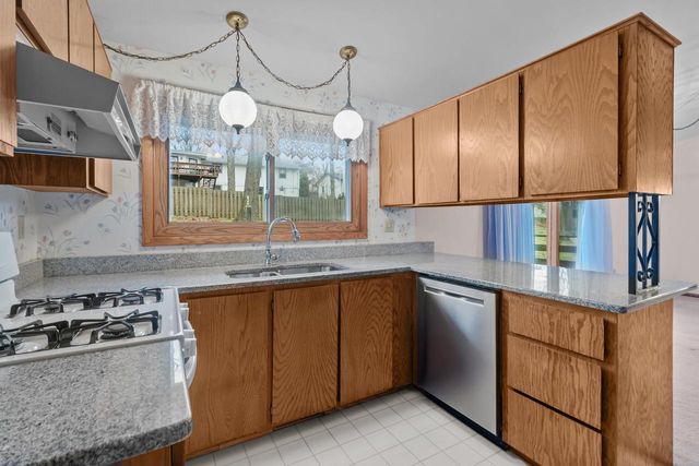 213 Forest STREET, Lake Geneva, WI 53147