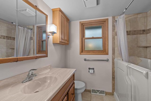 213 Forest STREET, Lake Geneva, WI 53147