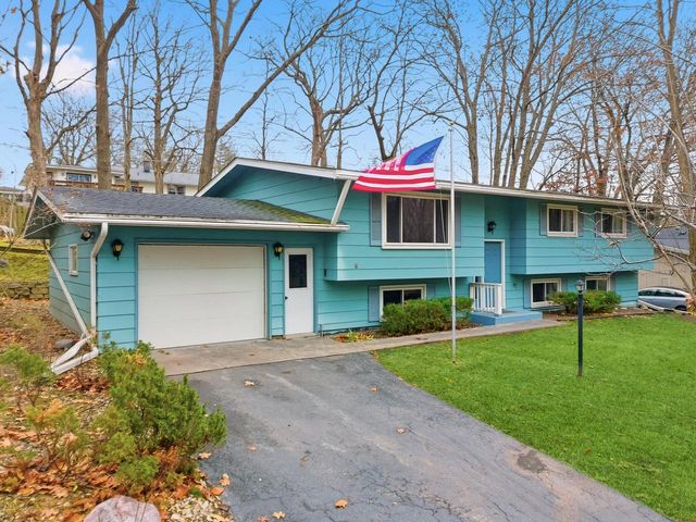 213 Forest STREET, Lake Geneva, WI 53147