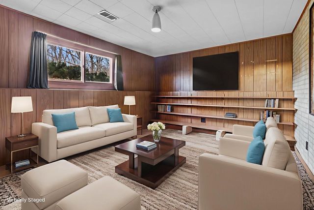 213 Forest STREET, Lake Geneva, WI 53147