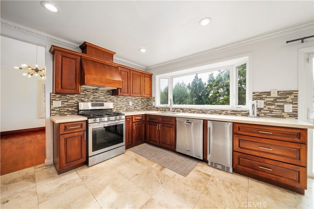 Image 12 of property listing at 1759 Paseo Verano, San Dimas, CA 91773