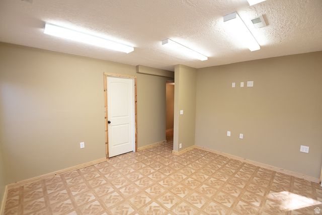 348 N JAKES PLACE RD, Fremont, UT 84747