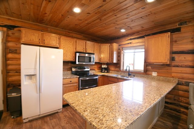 348 N JAKES PLACE RD, Fremont, UT 84747