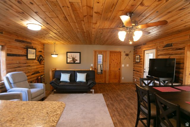 348 N JAKES PLACE RD, Fremont, UT 84747